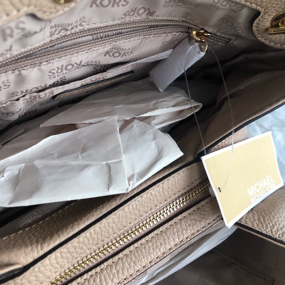 MICHAEL KORS New 3 compartment bag - Picture 6 of 11